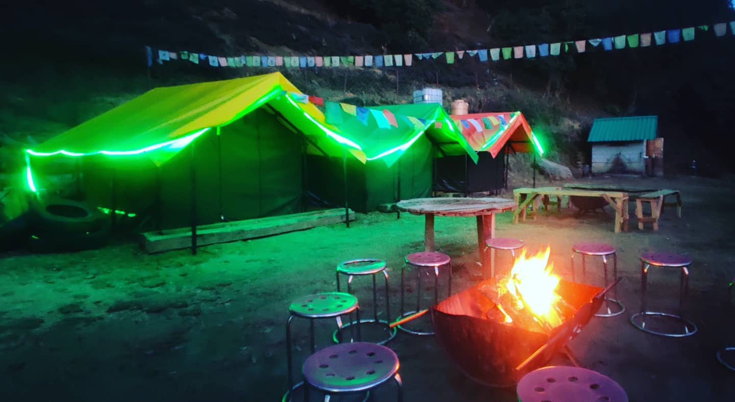 Fogg Hill Camping, Parashar lake Photo - 11