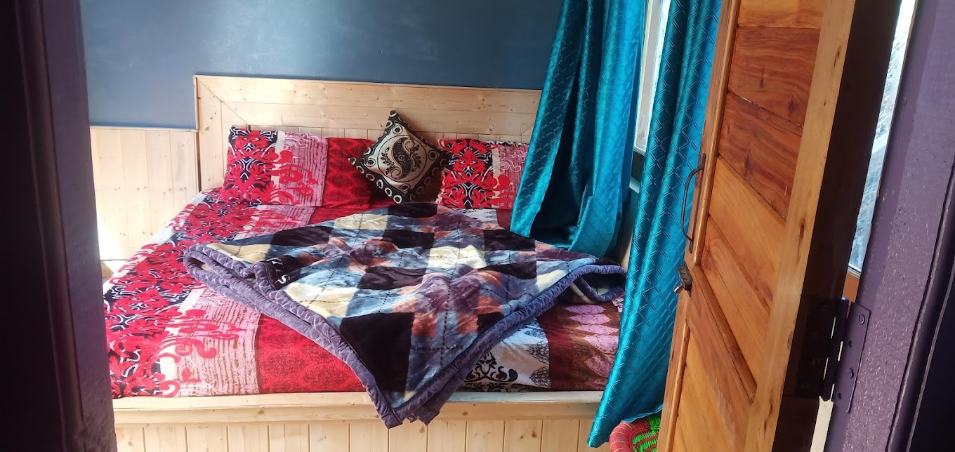 Hill Side Huts & Camping, Kasol Photo - 3