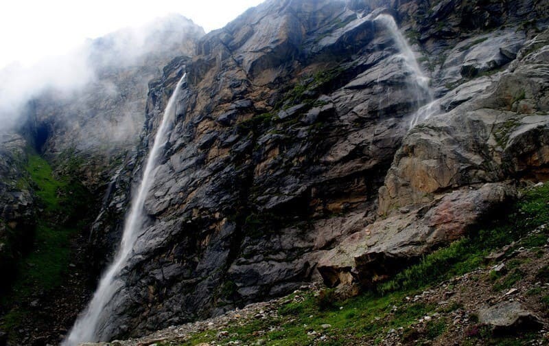 Vasudhara Waterfall Trek, Uttarakhand Photo - 6