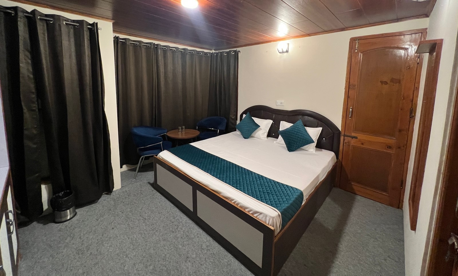 Hotel Rustic Woodz, Mashorba Photo - 1
