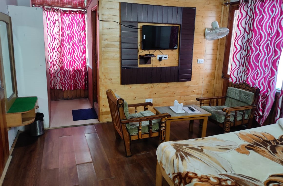 Hotel Himalayan Villa, Manali Photo - 10