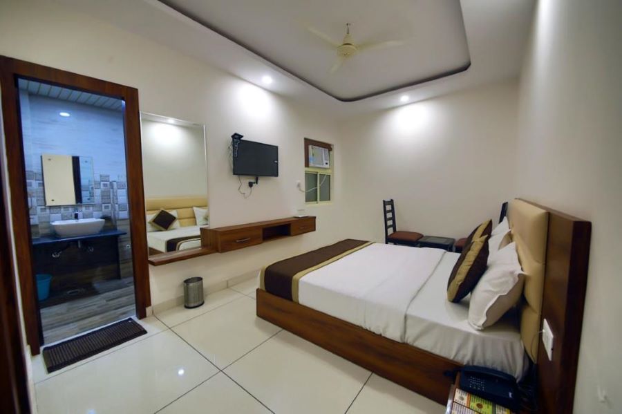 The Holy Stay, Haridwar Photo - 2